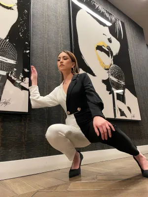 Barbara Black & White Suite