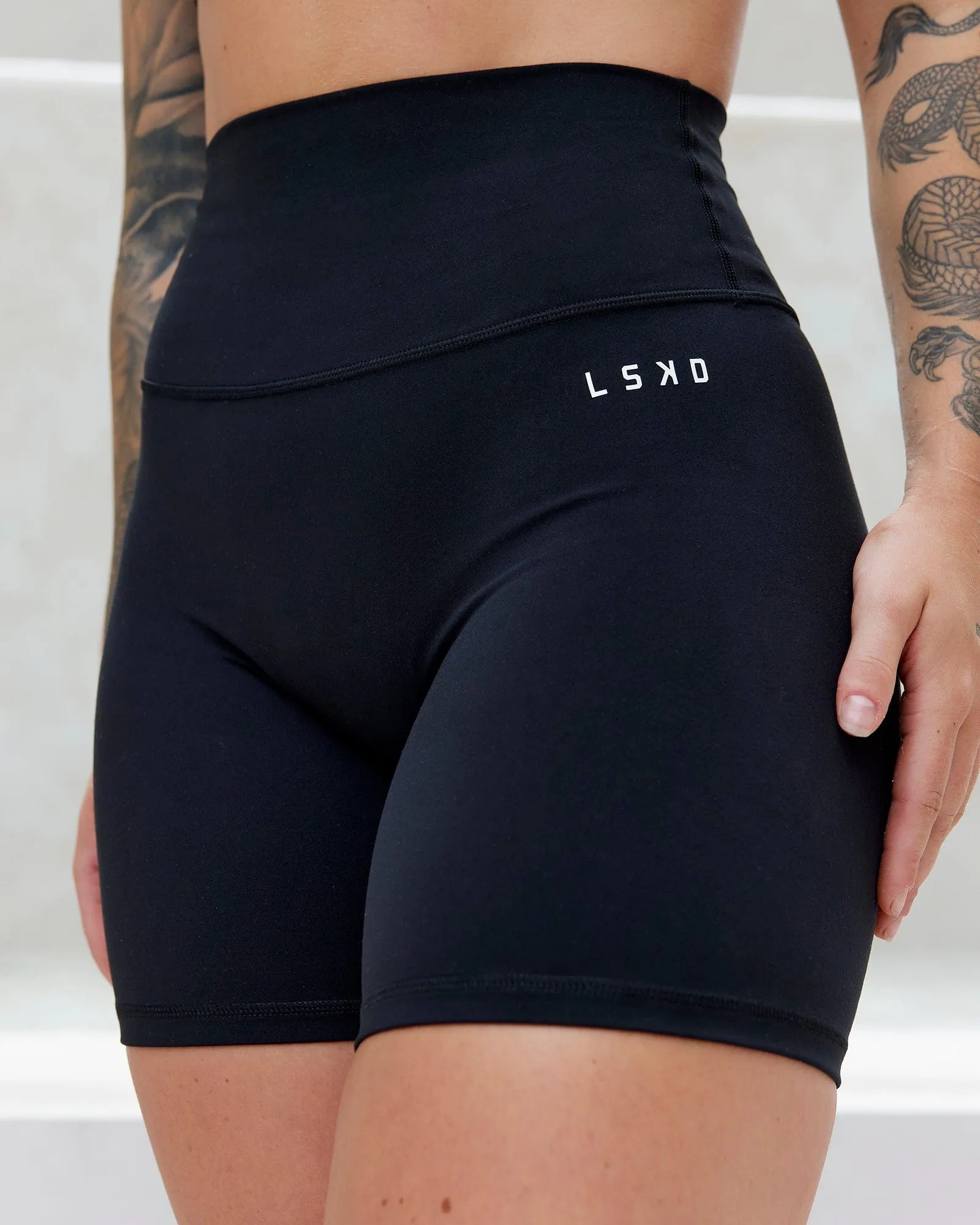 Base 2.0 Mid Short Tights - Black