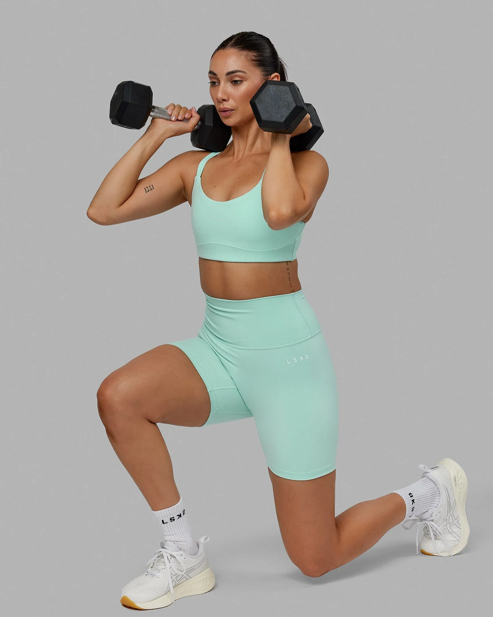 Base 2.0 Mid Short Tights - Pastel Turquoise