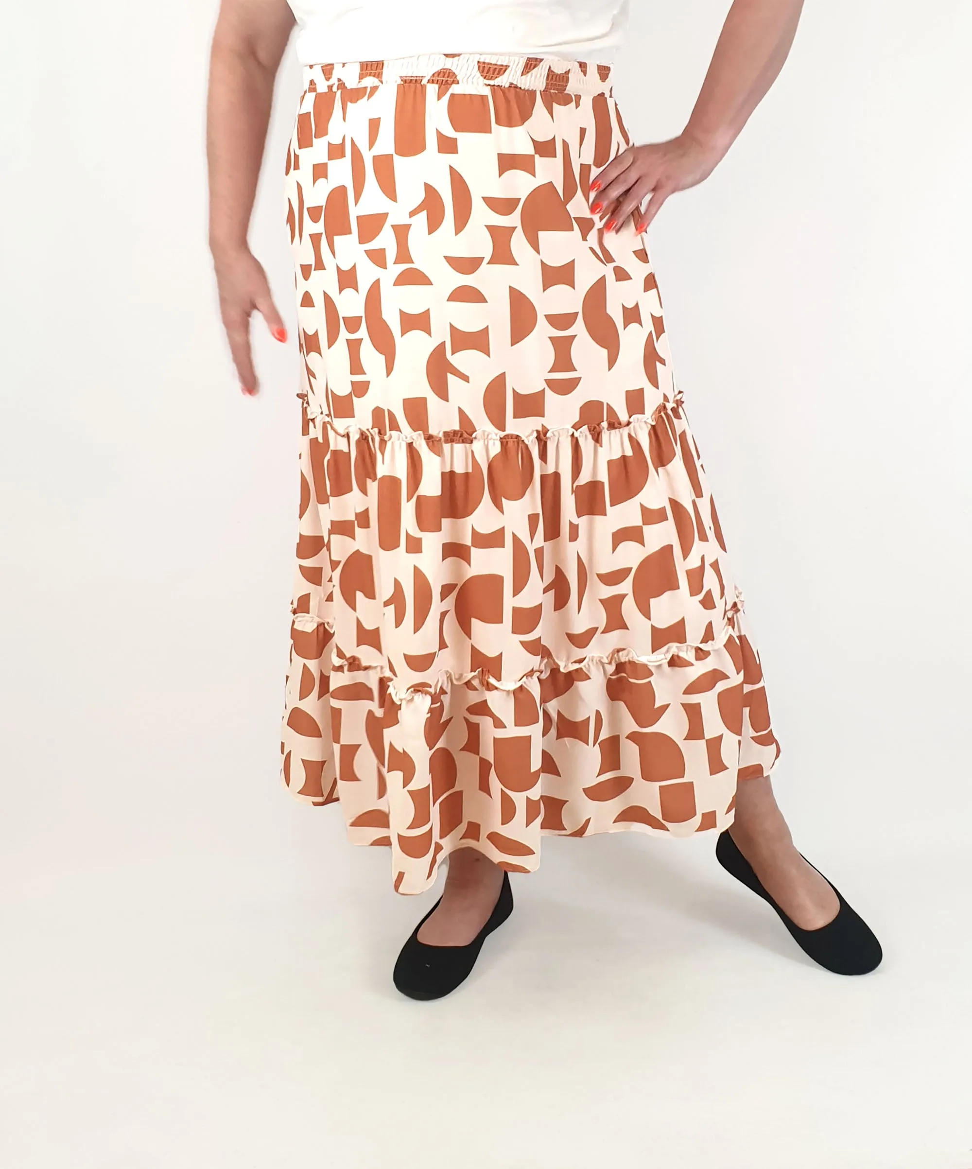 Brown and cream print linen mix tiered skirt fits size 16-18