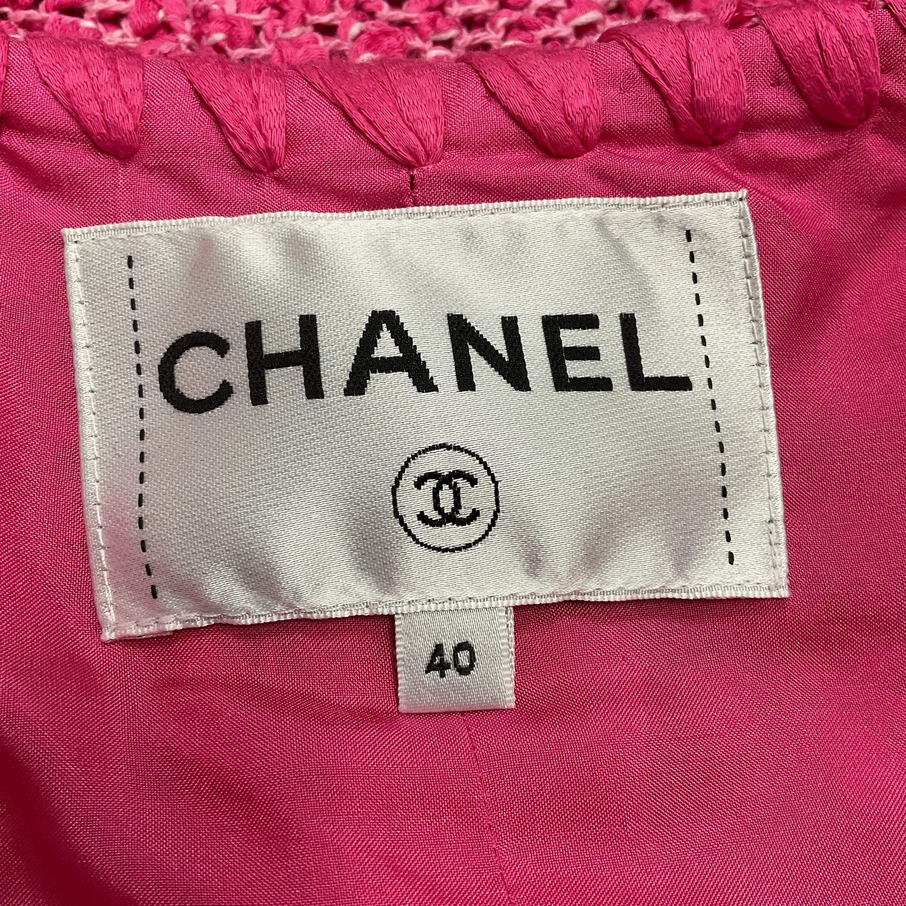 Chanel Fuchsia Pink / Gold 2021 CC Logo Buttoned Collarless Tweed Jacket