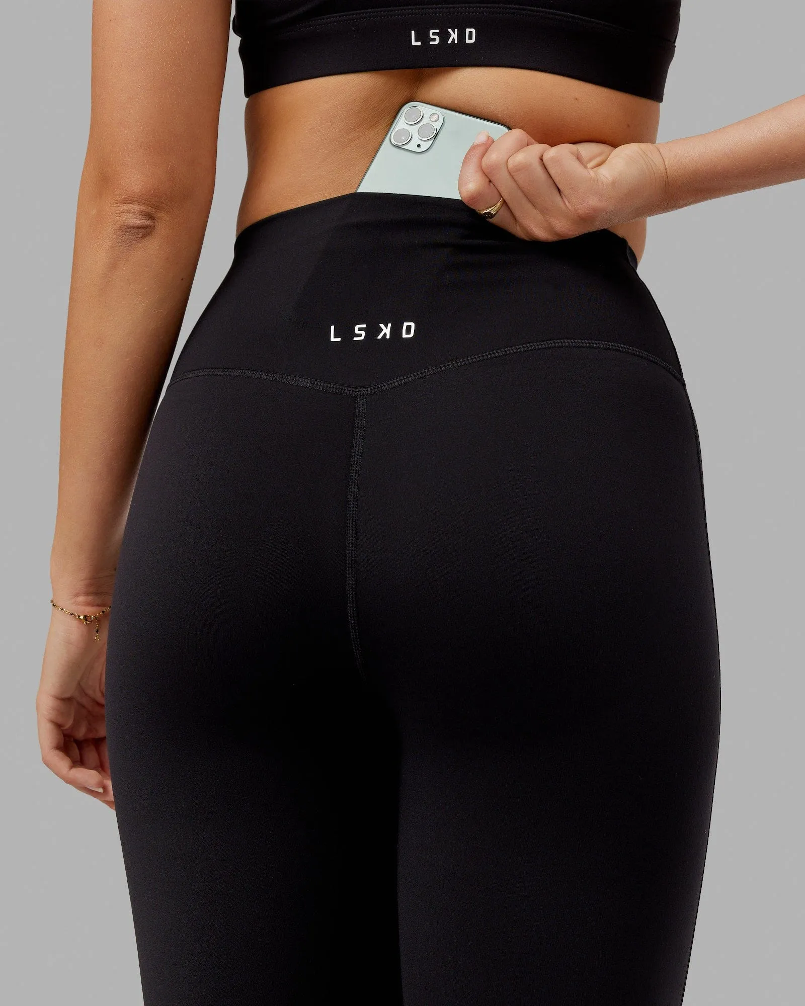Elixir 3/4 Length Tights - Black