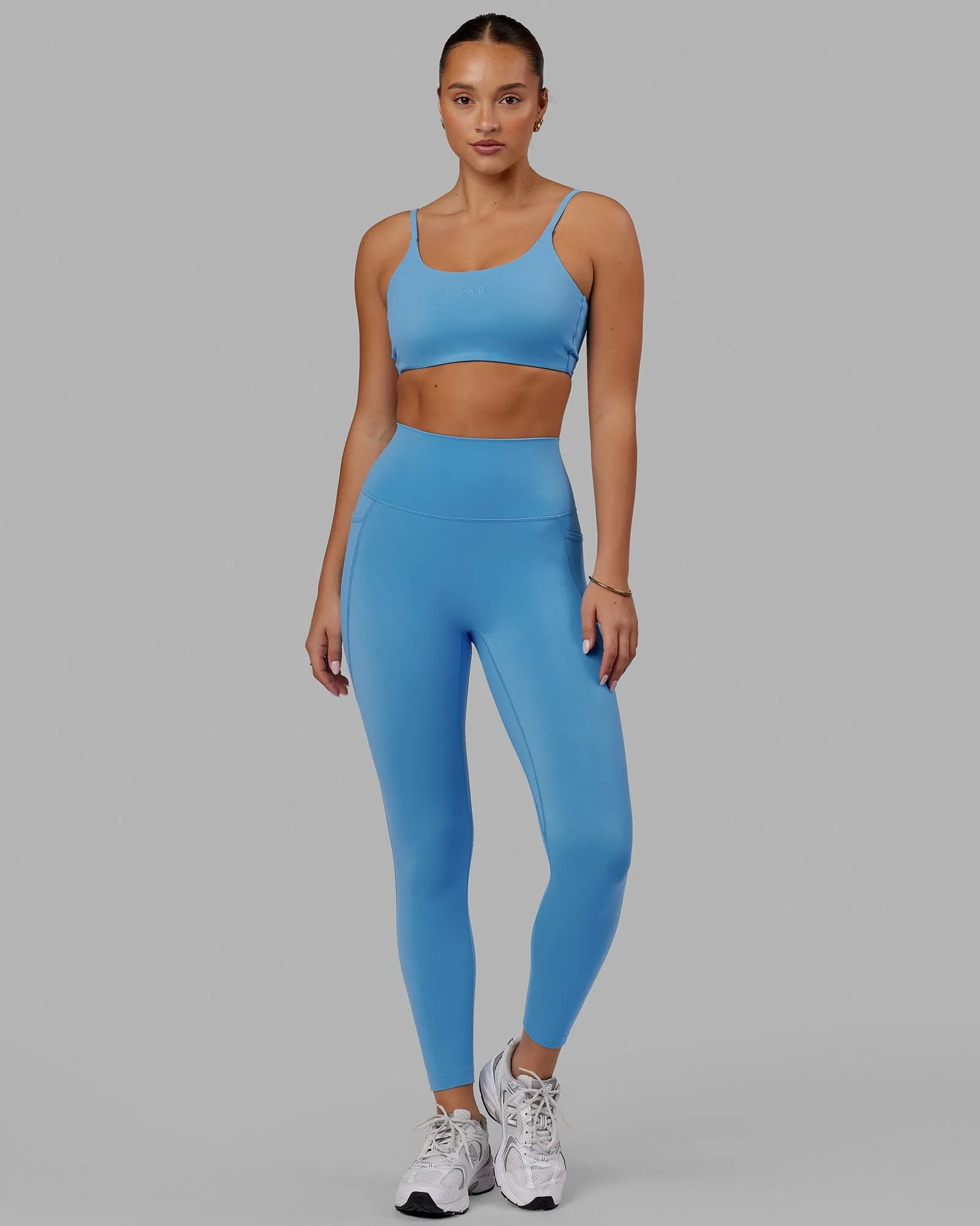 Elixir 7/8 Length Tight With Pockets - Azure Blue