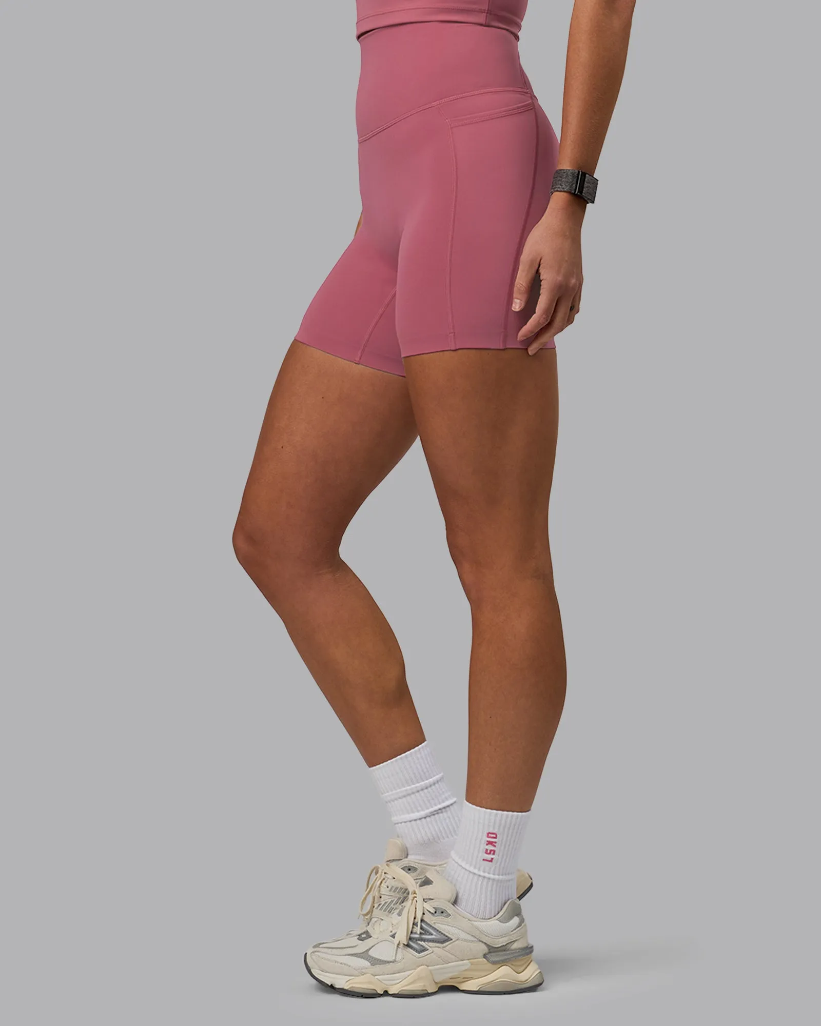 Elixir Mid Short Tight With Pockets - Mauve Haze
