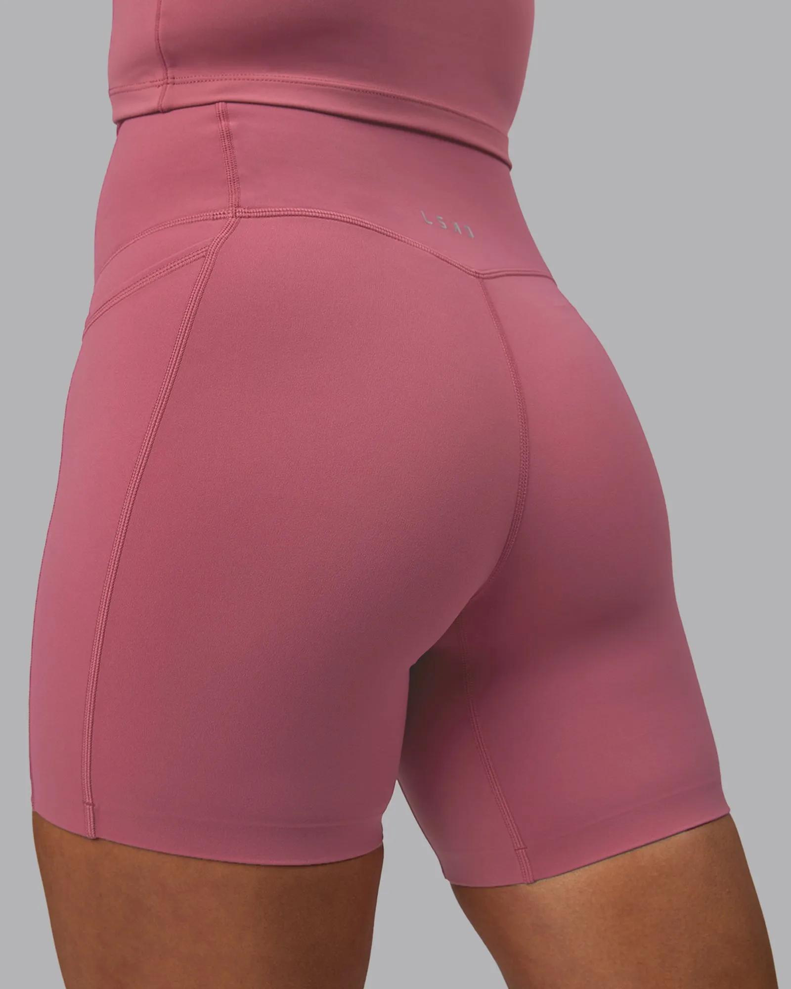 Elixir Mid Short Tight With Pockets - Mauve Haze