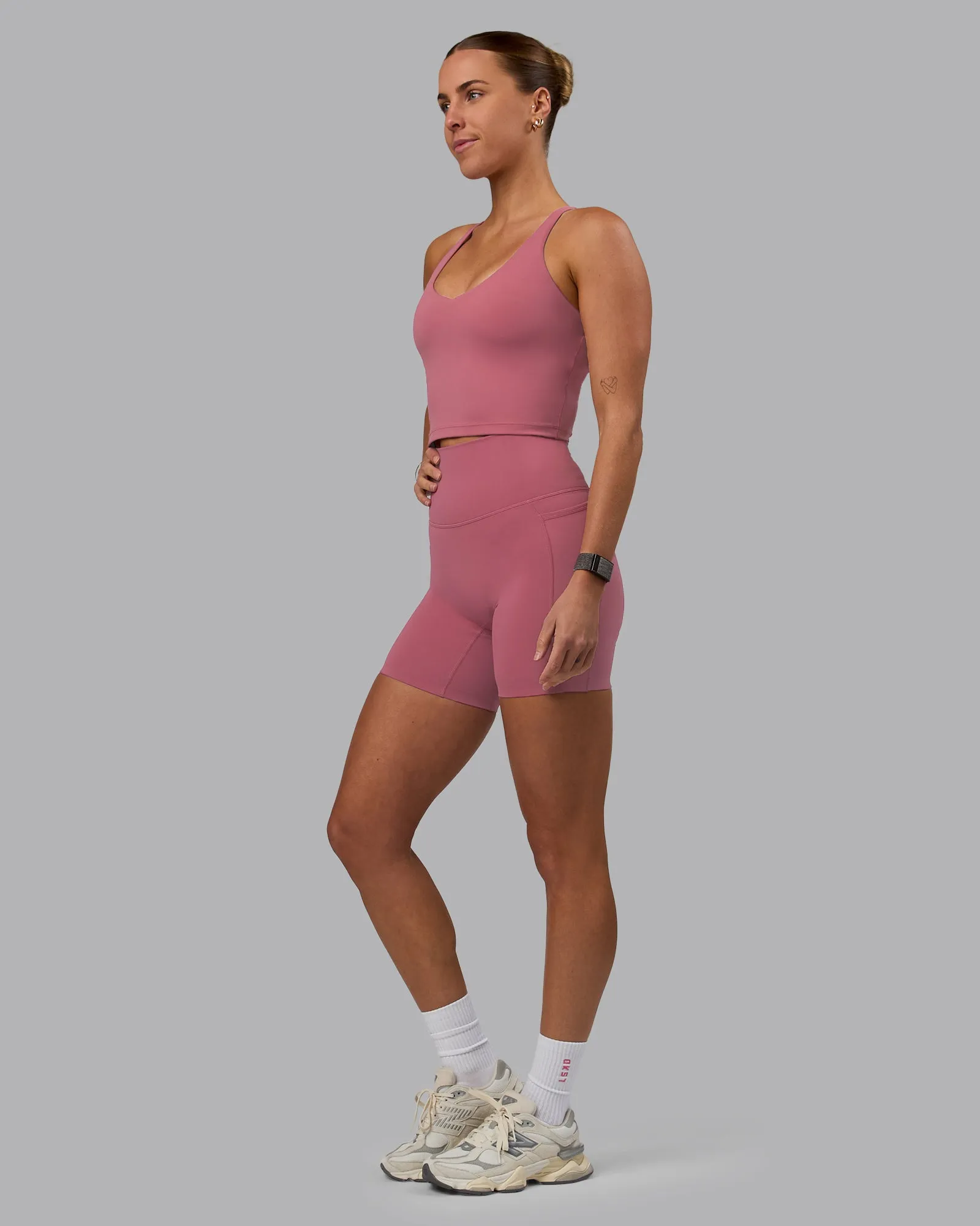 Elixir Mid Short Tight With Pockets - Mauve Haze
