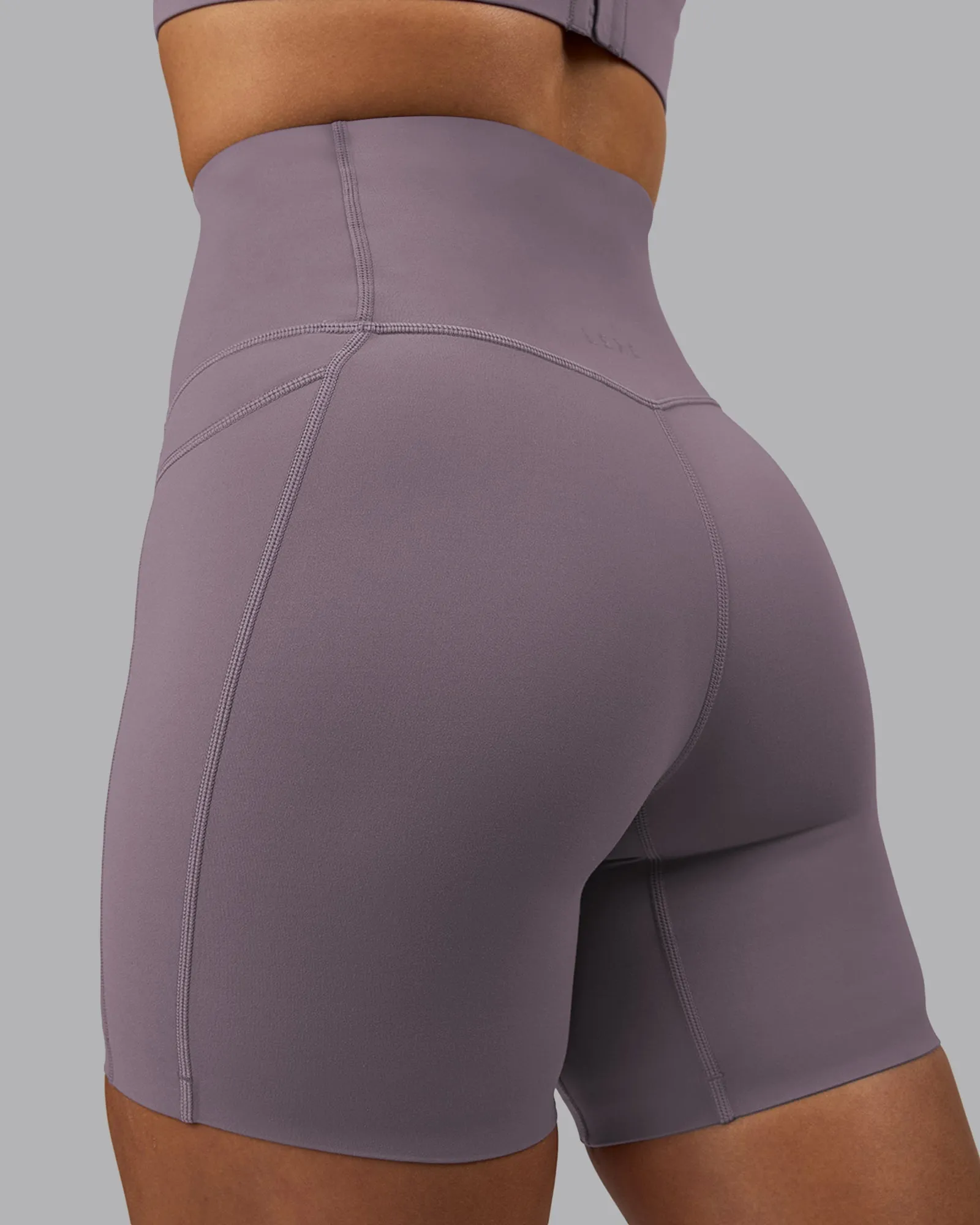 Elixir Mid Short Tight With Pockets - Purple Sage