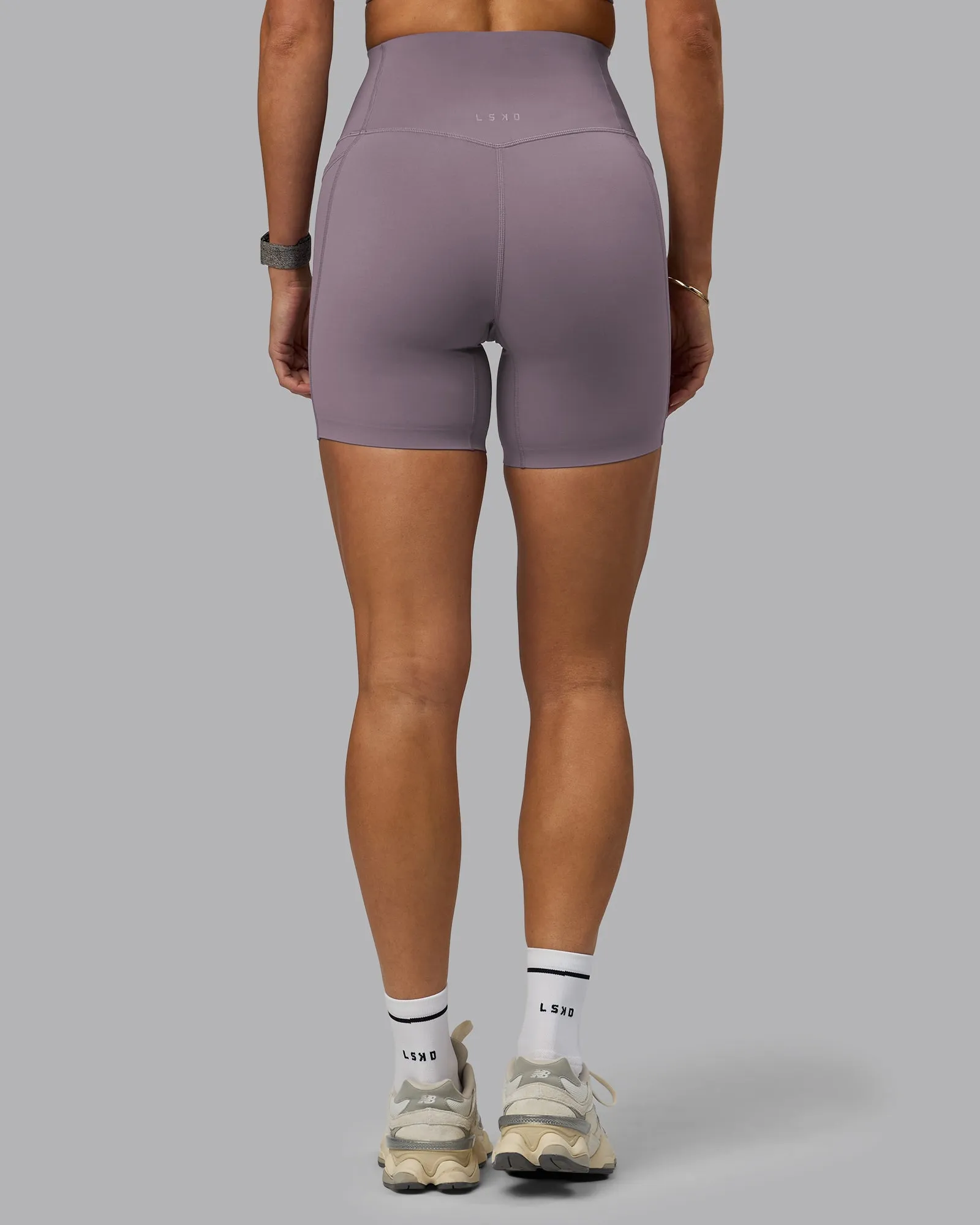 Elixir Mid Short Tight With Pockets - Purple Sage