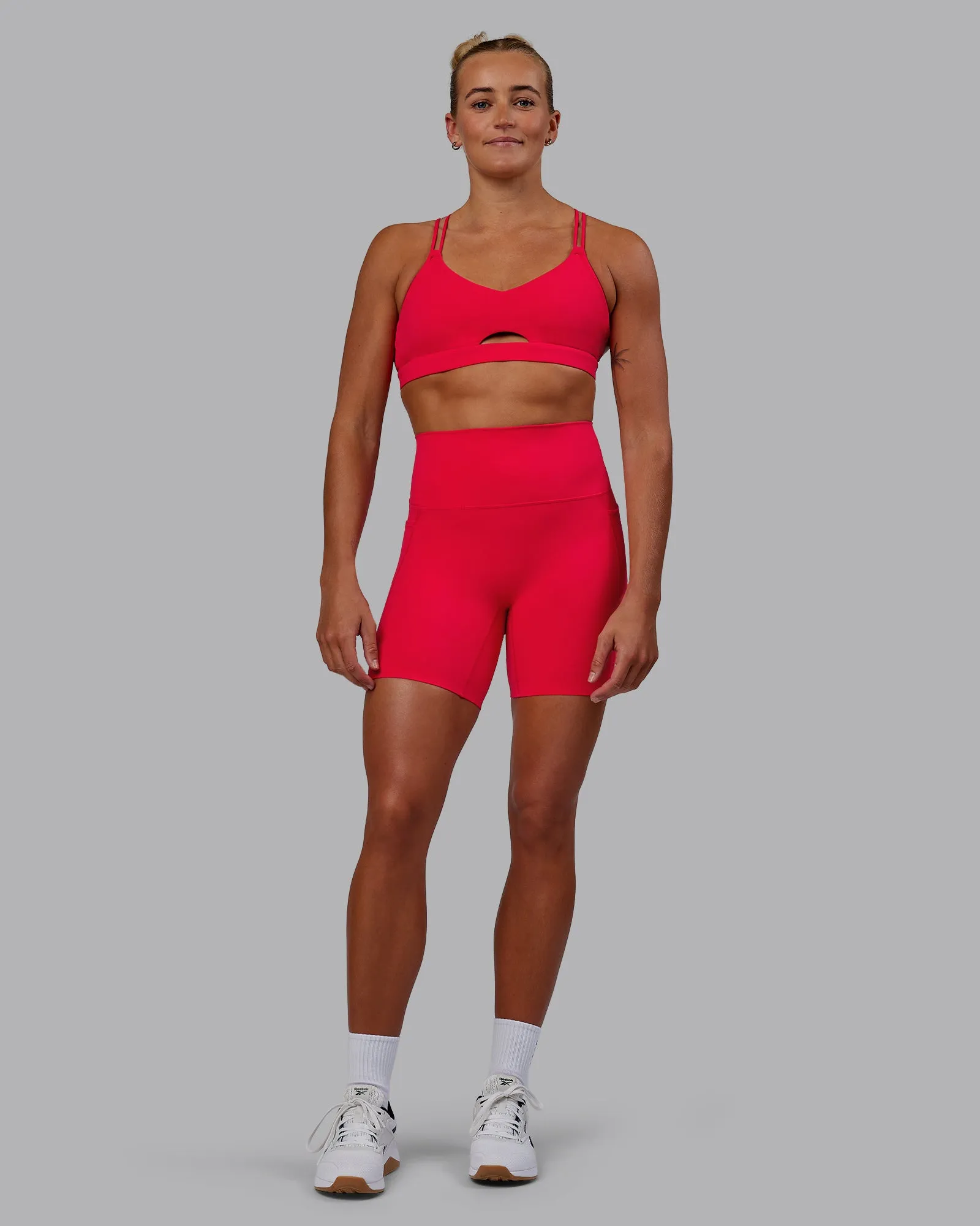 Elixir Mid Short Tight With Pockets - Scarlet