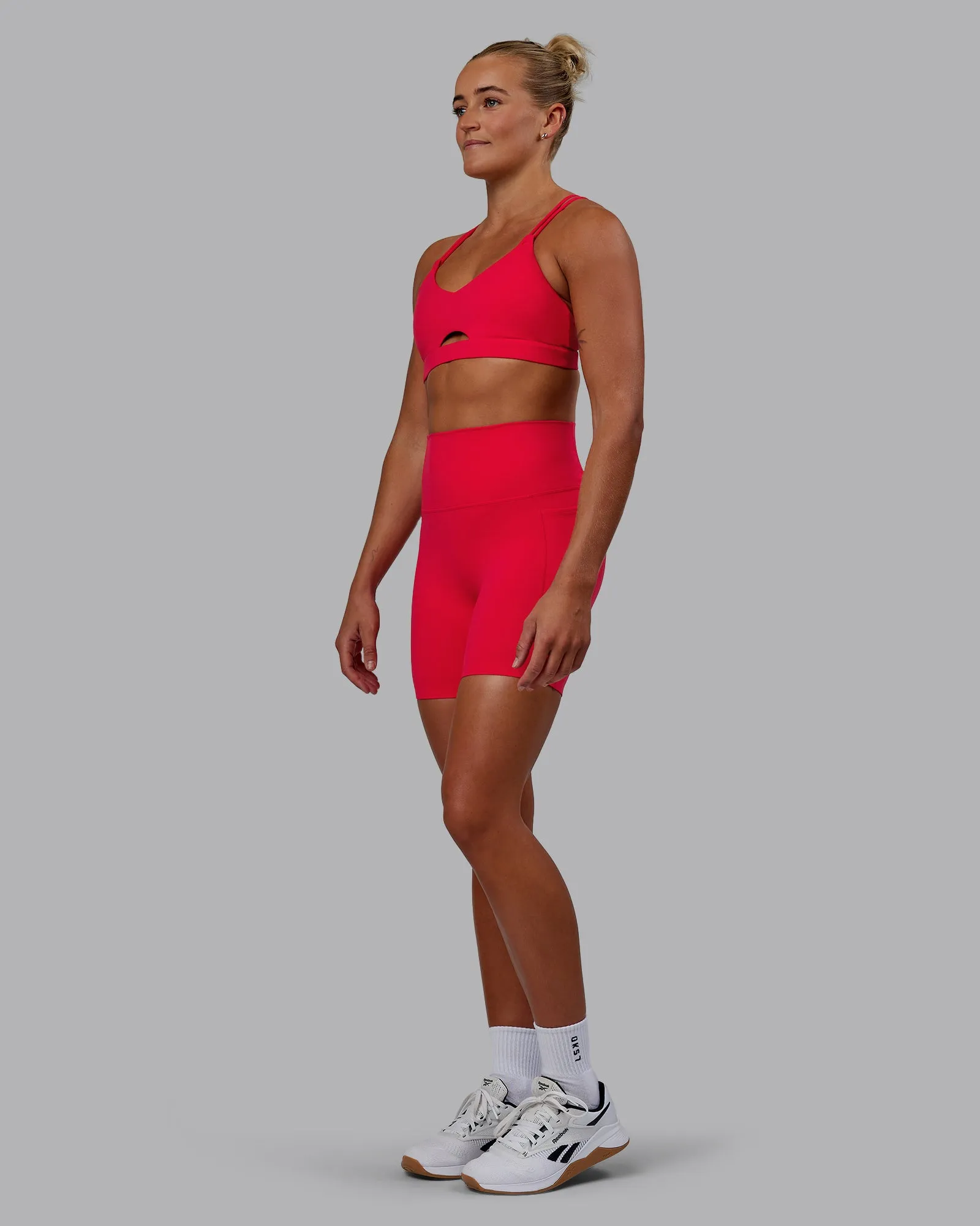 Elixir Mid Short Tight With Pockets - Scarlet