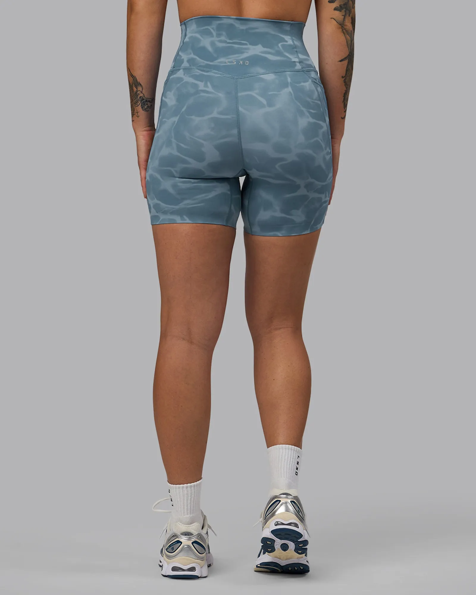 Elixir Mid Short Tight With Pockets - Tranquil-Elemental Blue