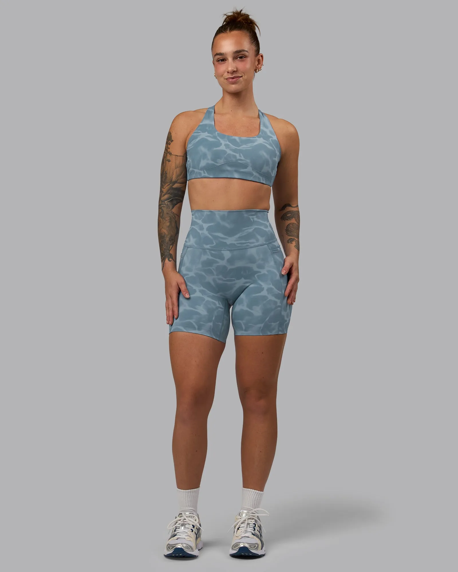 Elixir Mid Short Tight With Pockets - Tranquil-Elemental Blue