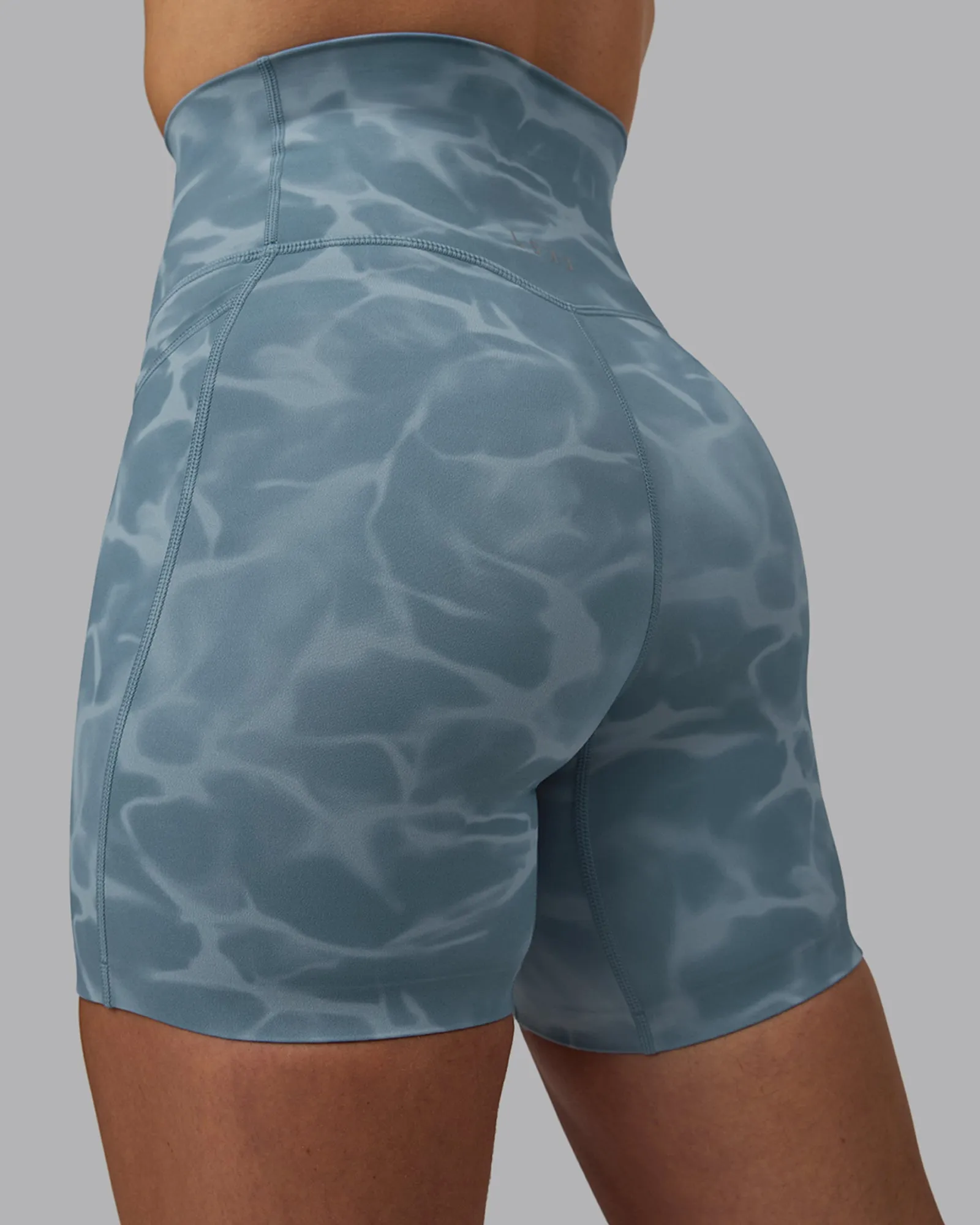 Elixir Mid Short Tight With Pockets - Tranquil-Elemental Blue