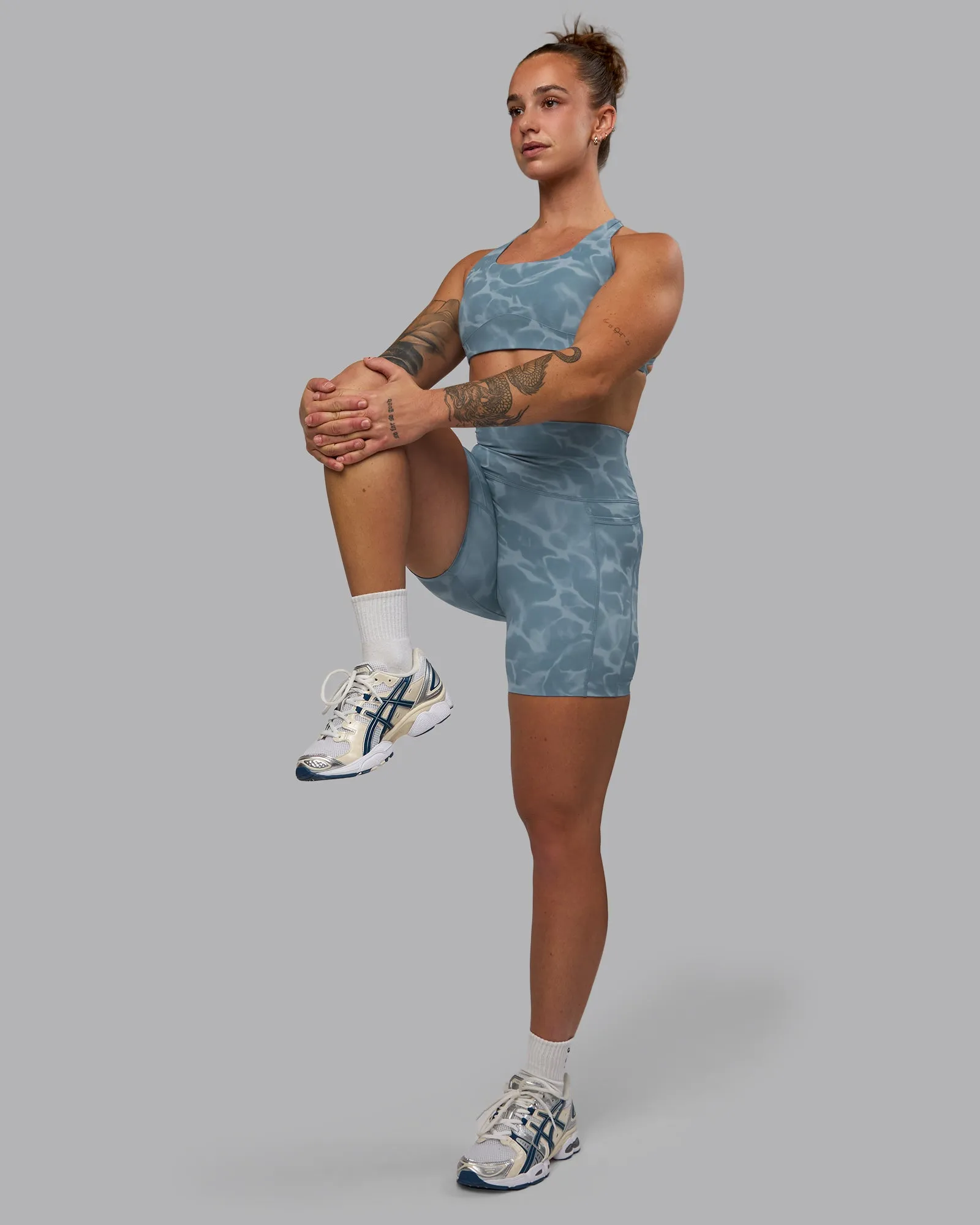 Elixir Mid Short Tight With Pockets - Tranquil-Elemental Blue