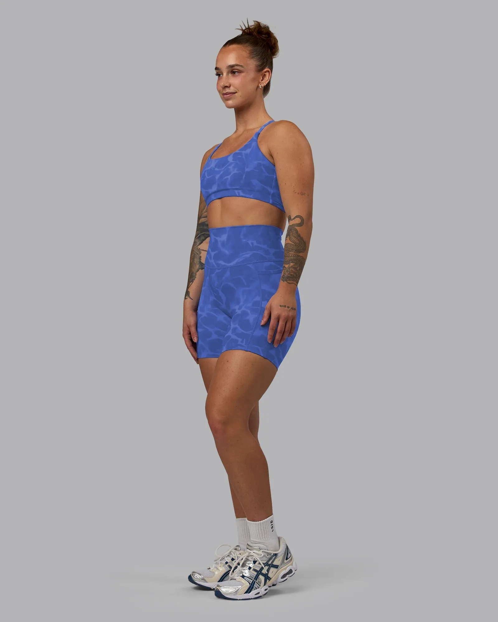 Elixir Mid Short Tight With Pockets - Tranquil-Power Cobalt