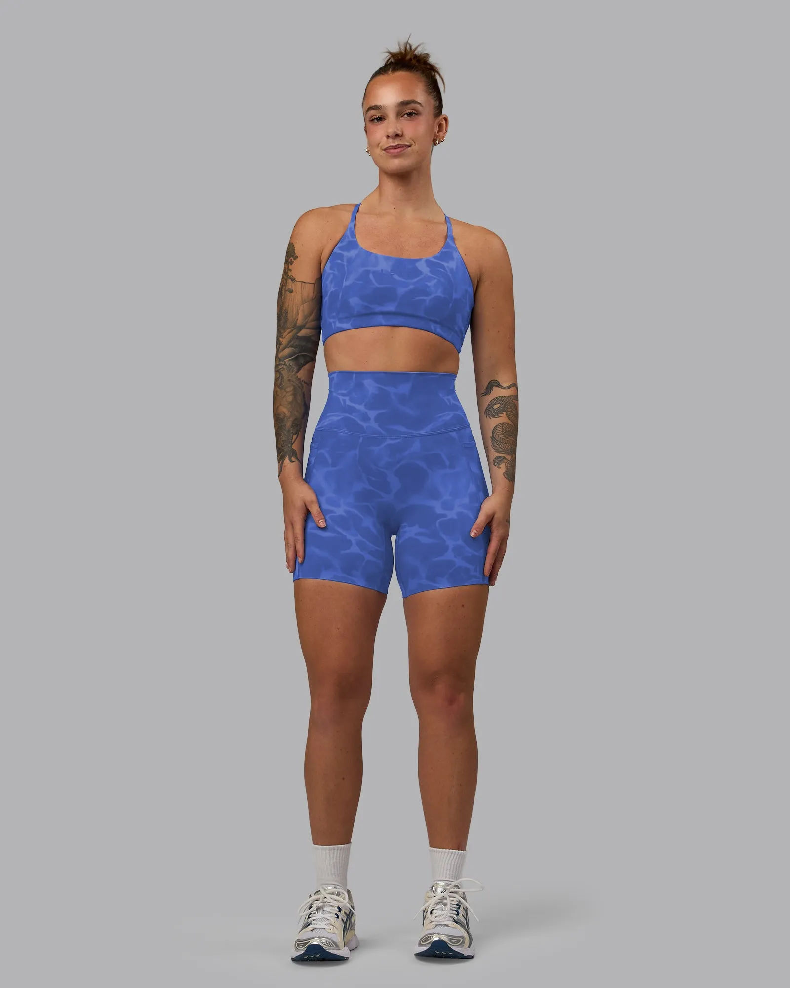 Elixir Mid Short Tight With Pockets - Tranquil-Power Cobalt