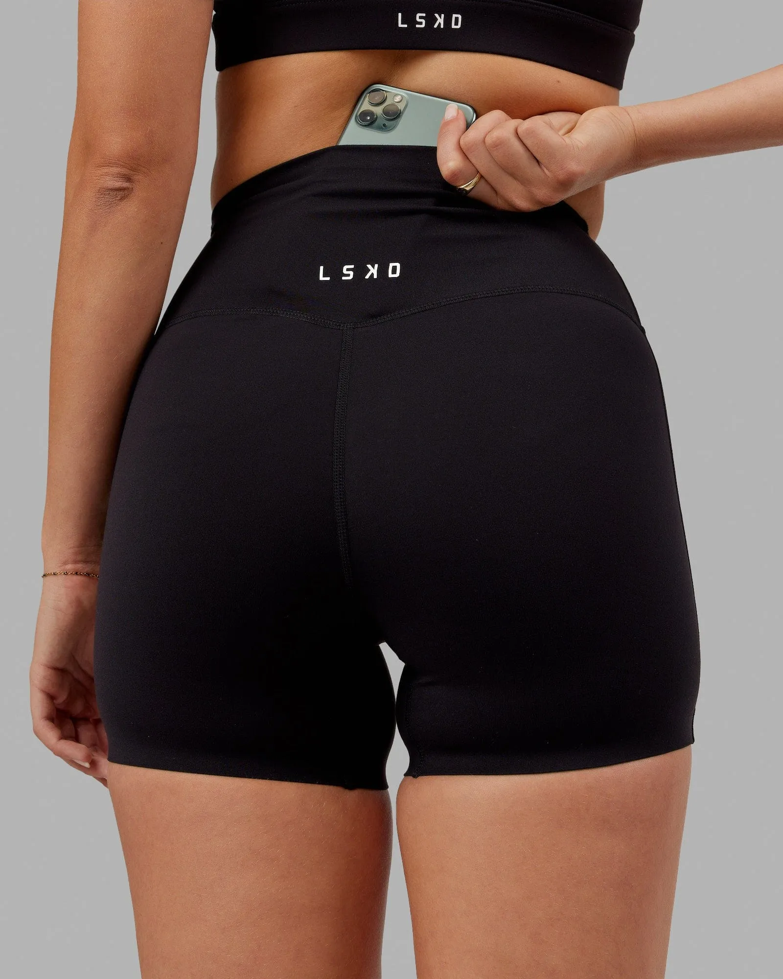 Elixir X-Short Tight - Black