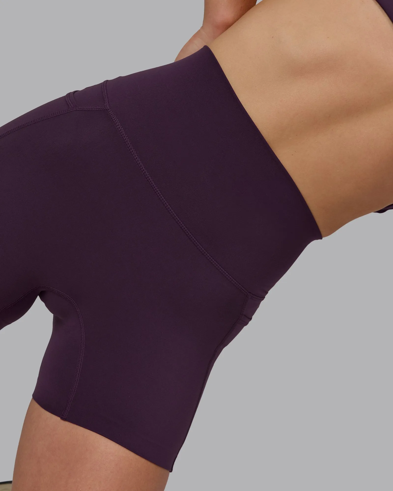 Elixir X-Short Tights With Pockets - Midnight Plum