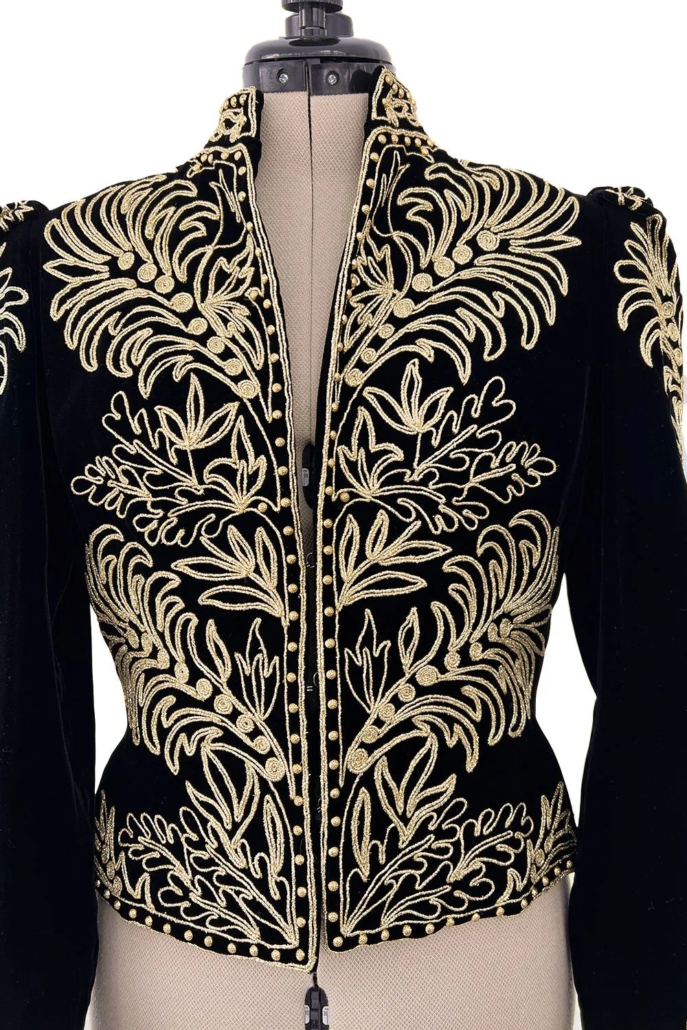 Exceptional 1980s Oscar de la Renta Black Velvet & Metallic Gold Cord Applique Jacket
