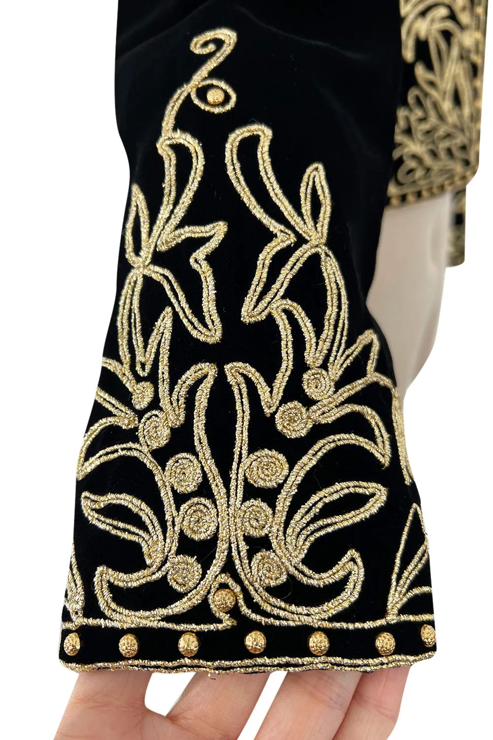 Exceptional 1980s Oscar de la Renta Black Velvet & Metallic Gold Cord Applique Jacket