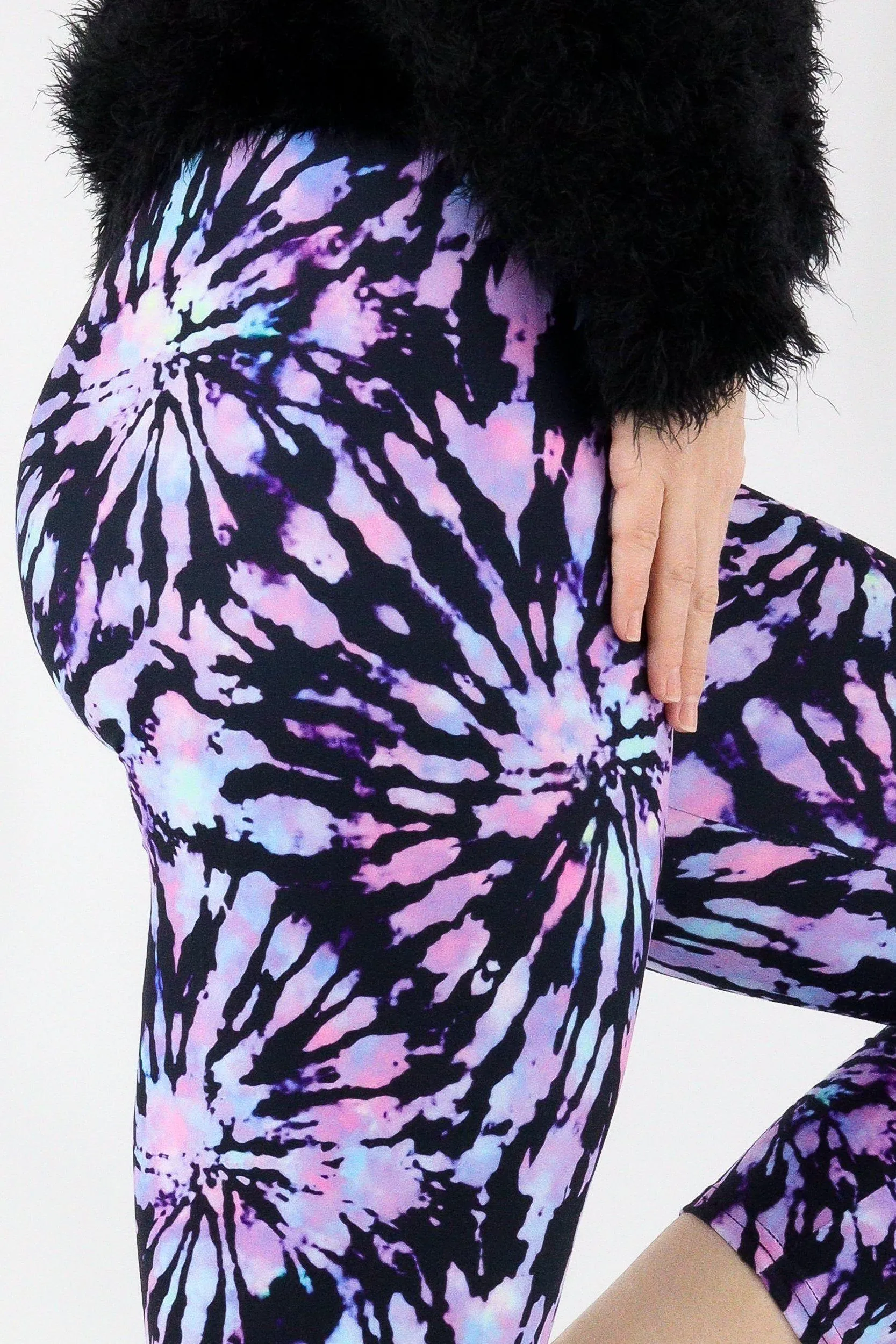 Iridescent Purple Tie Dye - Casual Capri Leggings
