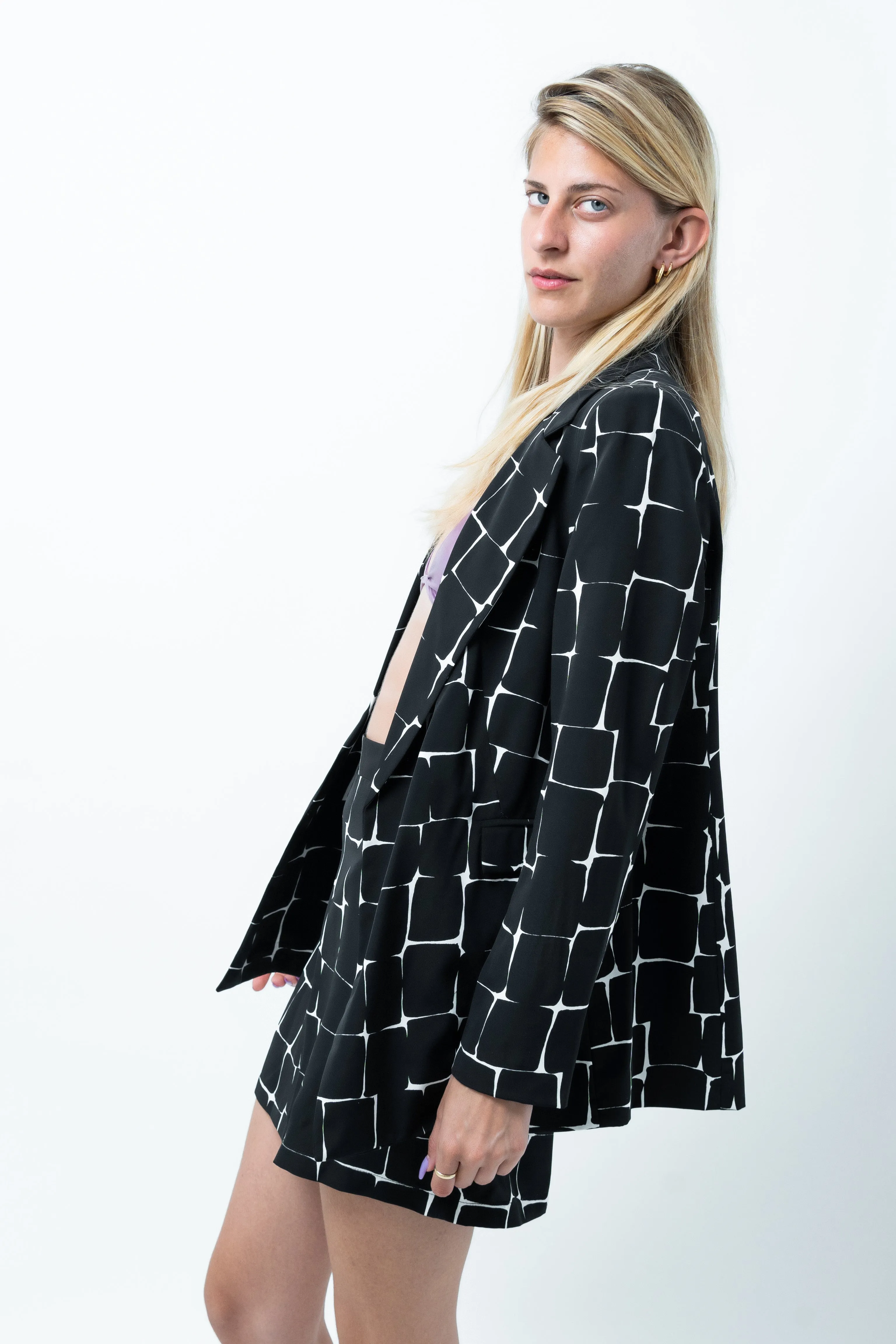 Queen Of Pop : The Black Or White Suit