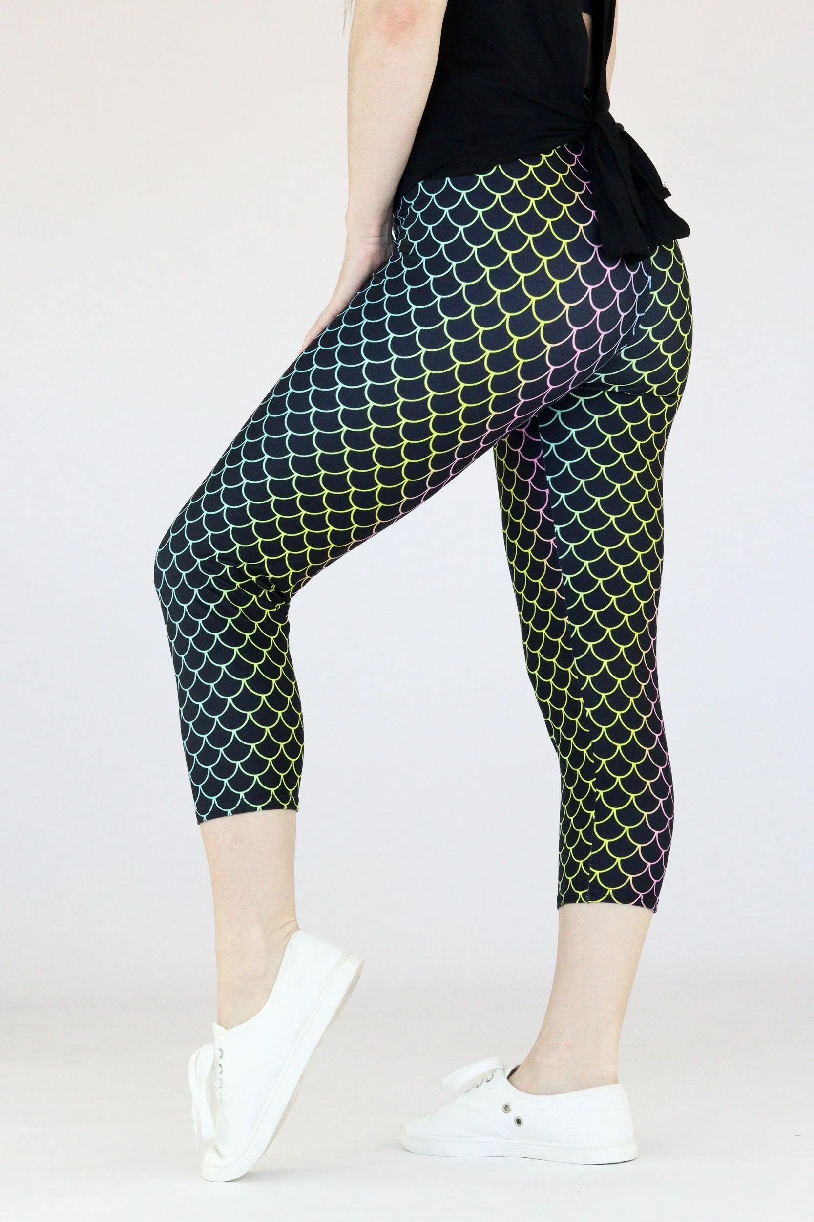 Rainbow Mermaid - Casual Capri Leggings