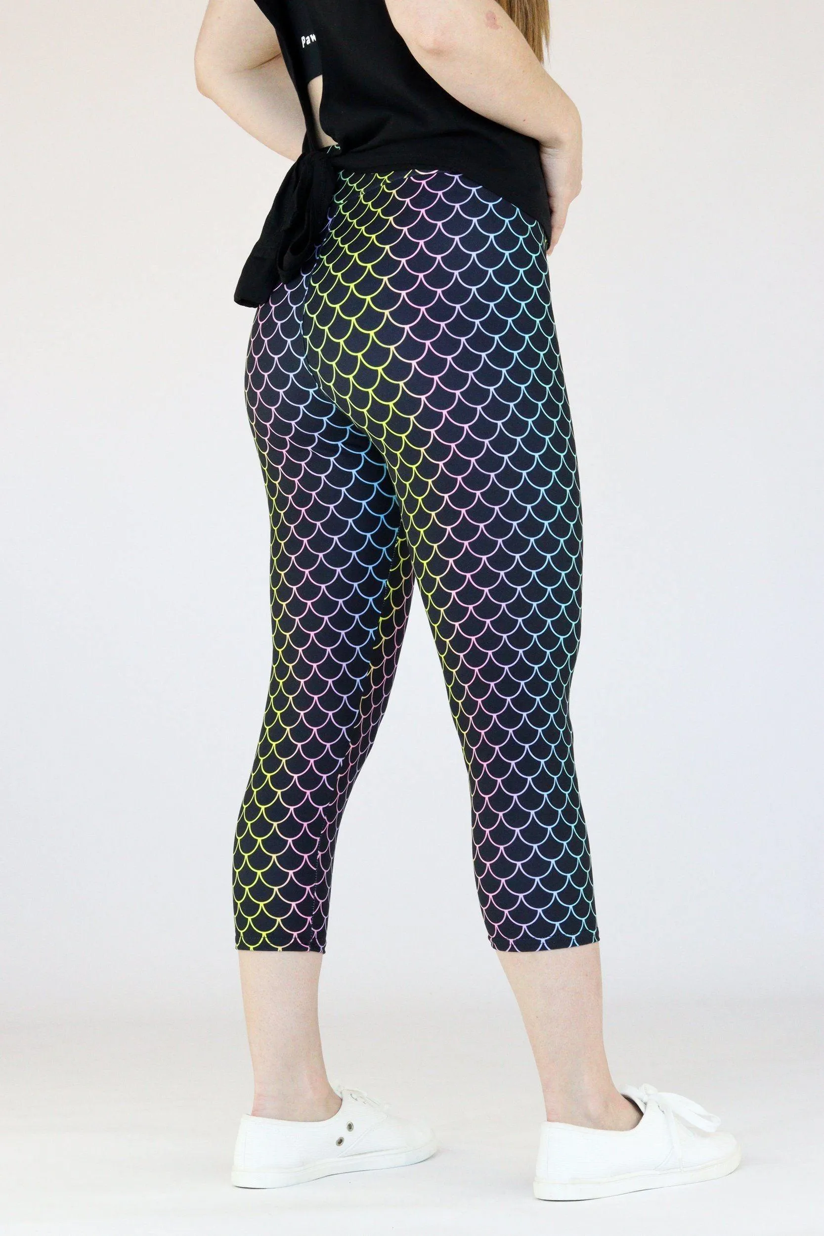 Rainbow Mermaid - Casual Capri Leggings