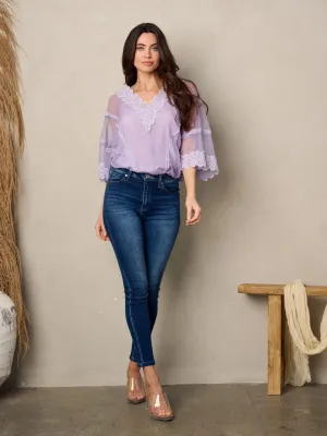 WOMEN'S SHORT SLEEVE SCALLOP V-NECK LACE BODYSUIT